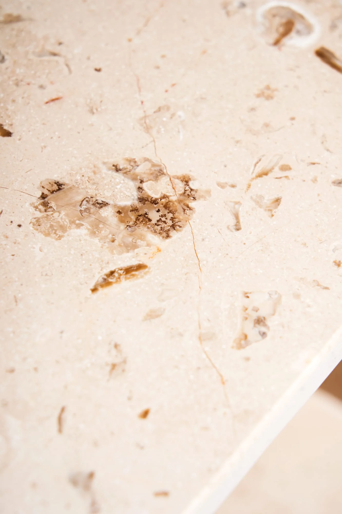 sideliner_table_maya_marmor_02